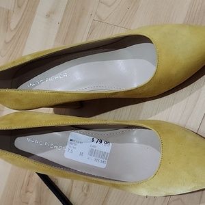 Marc fisher yellow high heel suede shoe